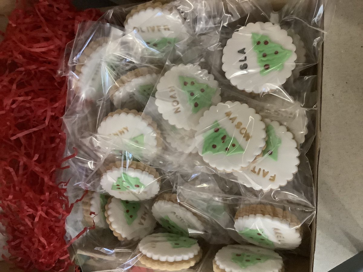 Shirley Potts (@potts_shirley) on Twitter photo What a lovely gift for the children from Daniels mum I’m sure they are going to love them 🍪<a href="/Layton_FStage/">Foundation Stage</a> <a href="/kfairclough_fs/">Katy Fairclough</a> <a href="/Layton_Primary/">Layton Primary School</a> What a lovely gift for the children from Daniels mum I’m sure they are going to love them 🍪<a href="/Layton_FStage/">Foundation Stage</a> <a href="/kfairclough_fs/">Katy Fairclough</a> <a href="/Layton_Primary/">Layton Primary School</a>