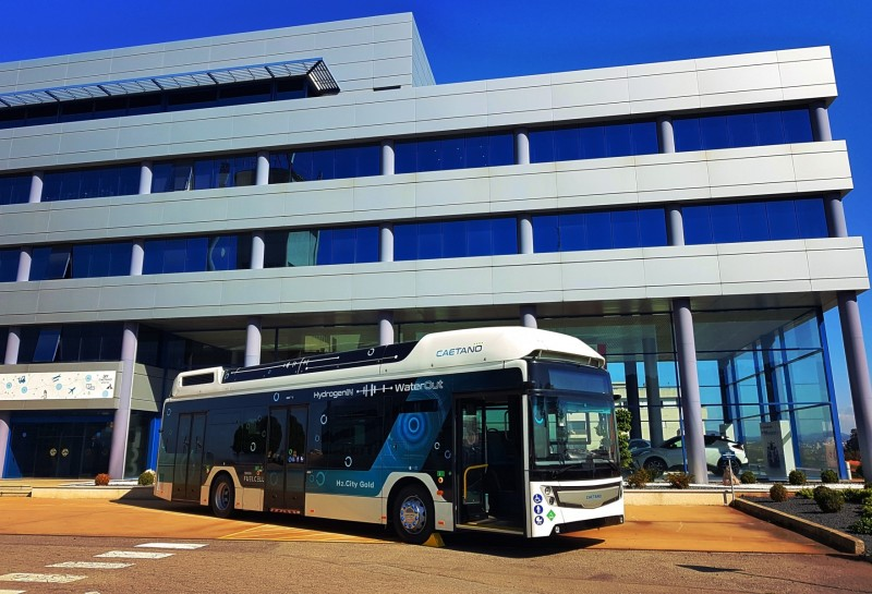 ToyotaPrensa's tweet photo. .@toyota_europe refuerza su alianza estratΓ©gica con #CaetanoBus y #Finlog en el sector de los autobuses de pila de combustible de #hidrΓ³geno. Soluciones de movilidad cero emisiones para seguir desarrollando la sociedad del hidrΓ³geno. https://t.co/YQ0JXkpelk https://t.co/iGxvq6CPL4