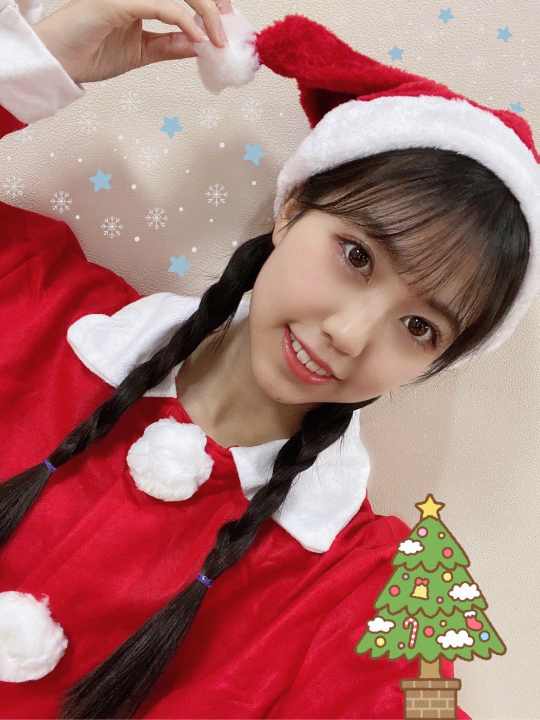 ハロプロ研修生マネージャー 窪田七海 です いよいよ明後日が 研修生発表会 です あと2日 早く皆さんに会いたいです 今日はもうすぐクリスマスなので七海サンタになりました 皆さんは何をお願いしますか 少し早いですが Merryx Mas