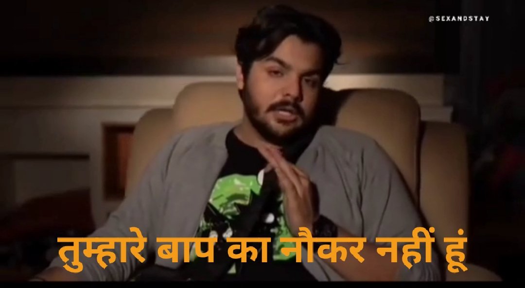 GyaniXGodha's tweet photo. Me blaming Google and Toppers for not giving their answers 
They :-             #SastaBiigBosss https://t.co/QsVppBd7bE