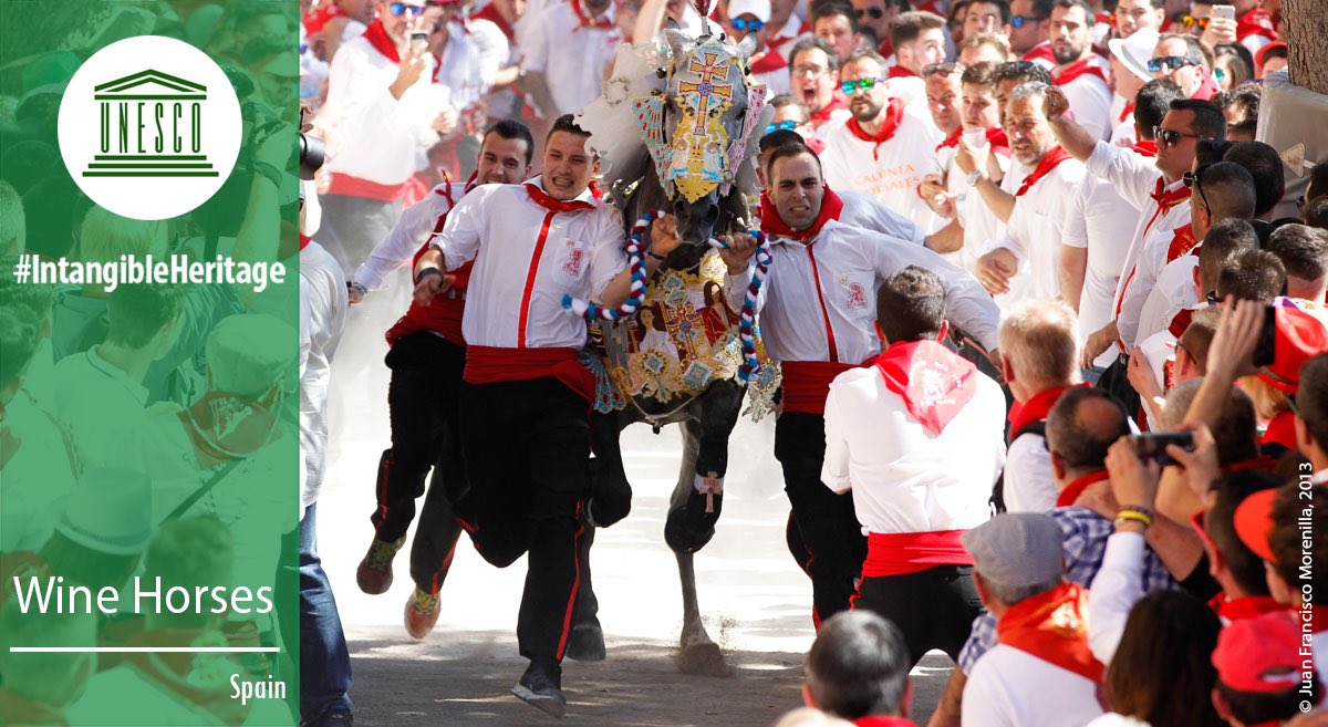 Muchísimas felicidades a todo el pueblo de #CaravacadelaCruz por la declaración de #PatrimonioInmaterial por la <a href="/EspUNESCO/">Delegación España ante UNESCO / Amb Espagne UNESCO</a>, y a toda la #RegióndeMurcia
#IntangibleHeritage #UNESCO #CaballosdelVino #CaballosdelVinoUNESCO