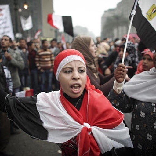 In seguito alla sua morte, le proteste dilagarono in tutto il contesto nord-africano e mediorientale sin ad arrivare in Yemen. E insieme, Tunisia, Egitto, Libia e Siria furono travolti da quelle che i media occidentali definirono “#primaverearabe “