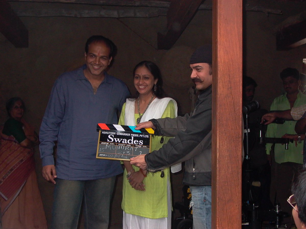 The muhurat shot was given by  @aamir_khan. Aamir Khan was in the middle of his shoot for Mangal Pandey. SRK and Aamir in the same frame.