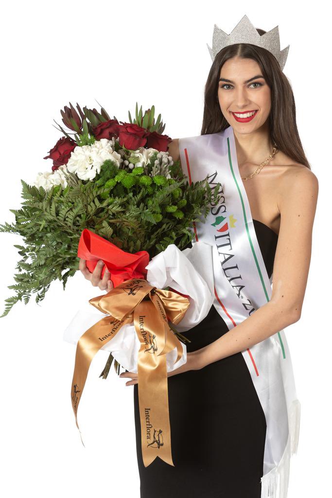 Una finale diversa quella di quest’anno: l’81esima edizione di @_MissItalia è stata trasmessa in streaming a causa dell’attuale emergenza sanitaria.
Martina Sambucini, 19 anni, Miss Roma e studentessa, è Miss Italia 2020

A @martinasambucini i nostri auguri

#interfloraitalia