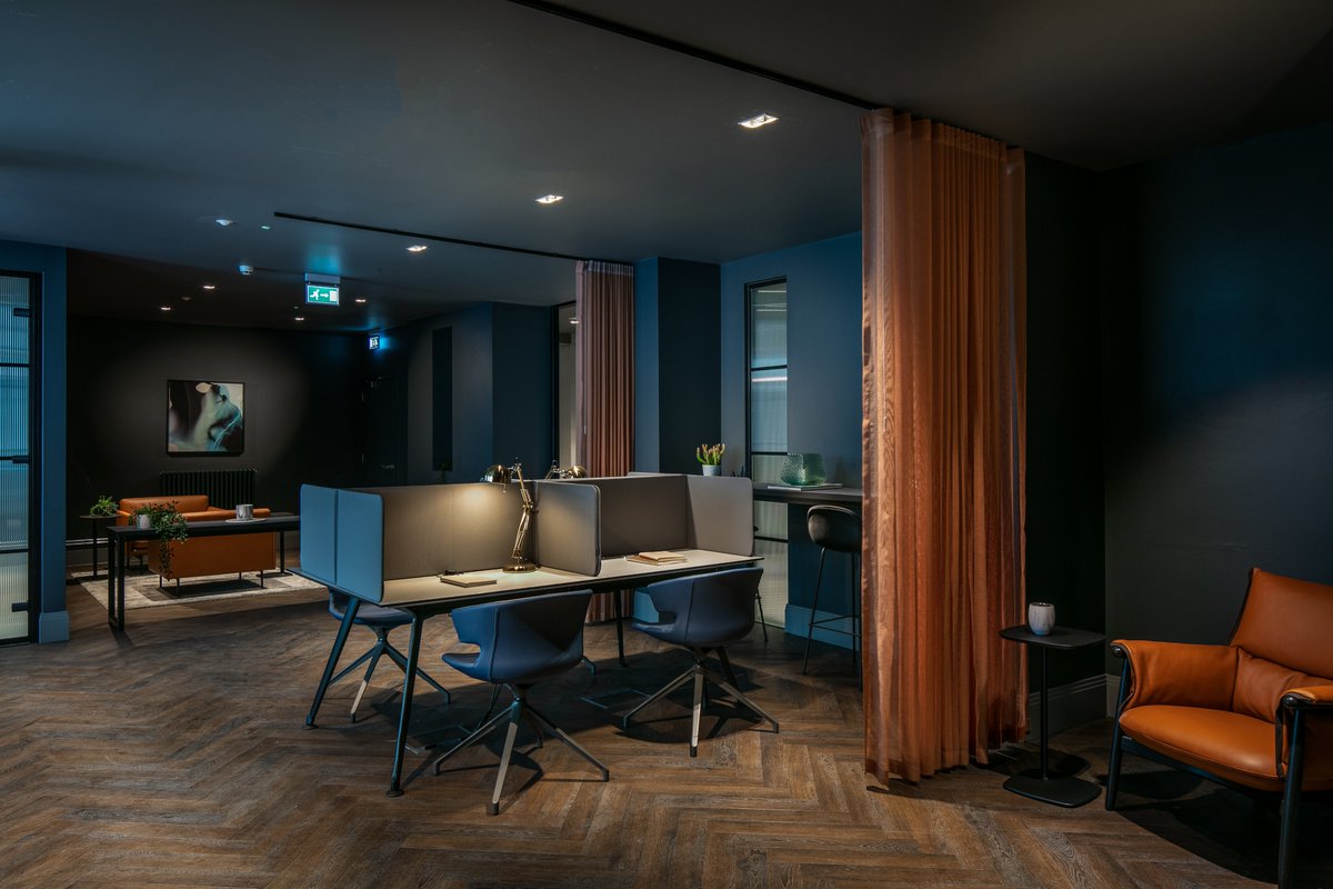 _Northspring's tweet photo. Origin occupiers enjoy working from our private offices but are also free to make use of our bookable meeting rooms, hot desks, on-site gym, kitchens and breakout areas.
Contact the agents at https://t.co/SXjKN0IYzt to book a viewing.
#originmcr #flexibleworkspace https://t.co/pPZNuTiw6c