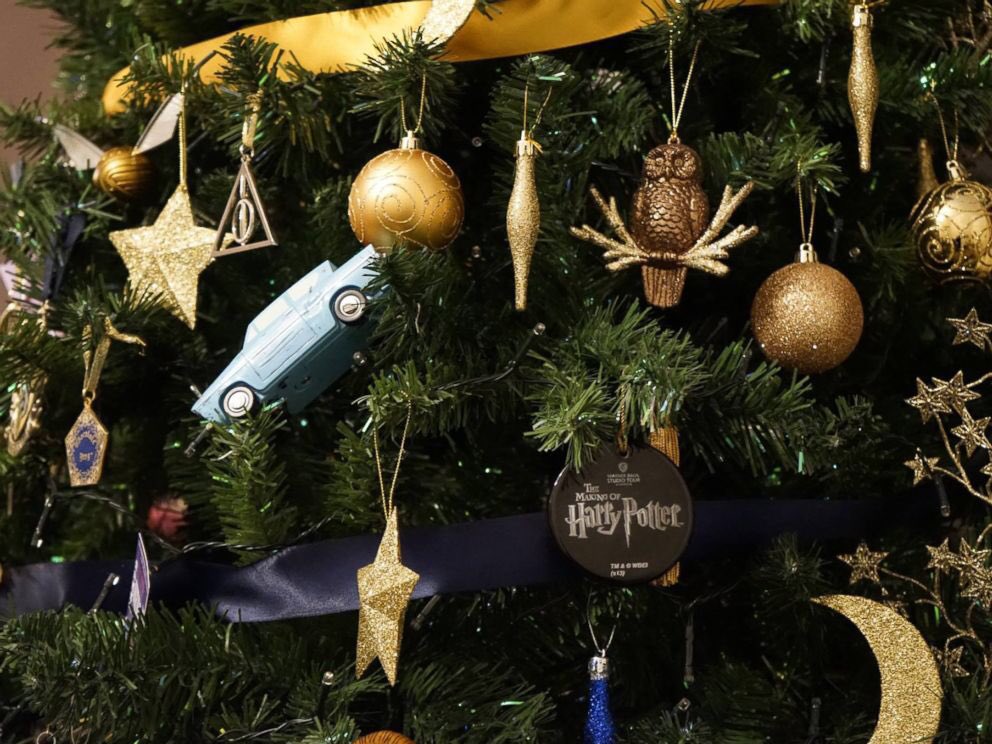 TheHPfacts's tweet photo. Harry Potter Themed Christmas Tree 🎄⚡️ https://t.co/hM36k7bvBj