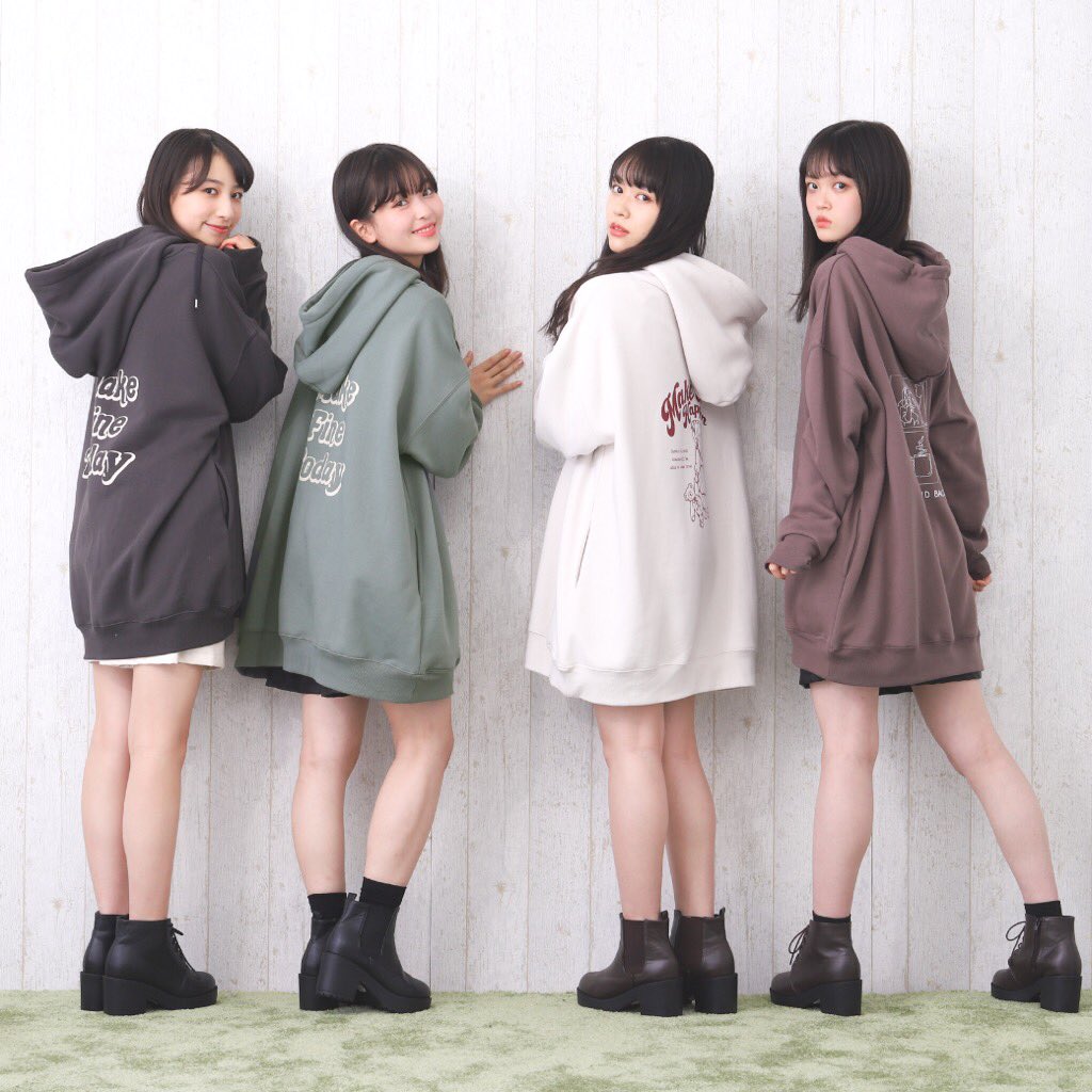 onefive_music's tweet photo. @official.onefive × @pairpair_code 📸
Hoodie 💕
#onefive
#onefive_GUMI
#onefive_MOMO
#onefive_KANO
#onefive_SOYO
#pairpair
#BackPrintBigHoodie
#12月22日オンラインライブやるよ
#BlueWinter2020 https://t.co/eGa363FIGd