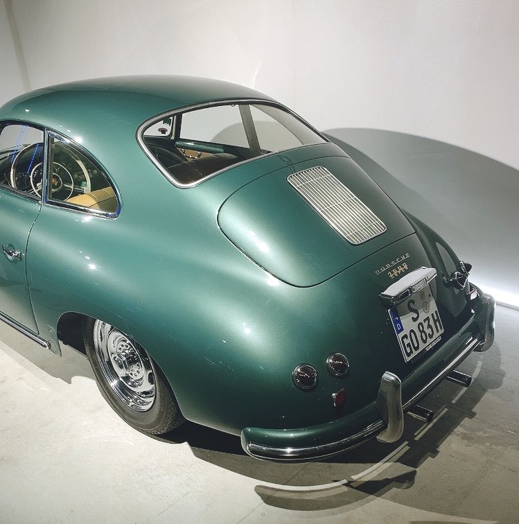Uzivatel Ice Na Twitteru ジンの兄貴の愛車 ドイツのアマガエル ことポルシェ356aが今日まで展示されていると聞いて見てきた このフォルムの美しさよ ジンが惚れ込むのも頷ける Uzivatel Ice Na Twitteru ジンの兄貴の愛車 ドイツのアマガエル ことポルシェ356aが今日まで展示されていると聞いて見てきた このフォルムの美しさよ ジンが惚れ込むのも頷ける