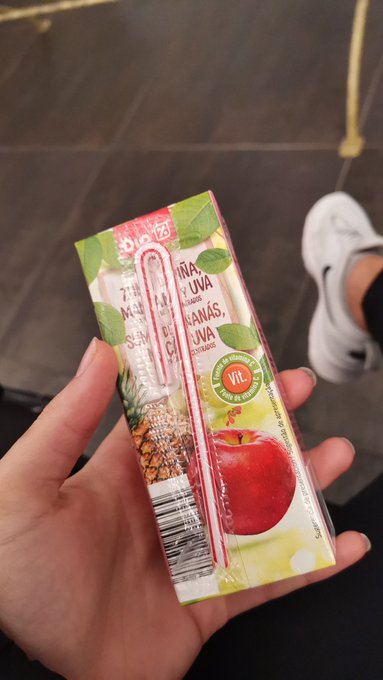 They just gave me juice, how can they be so nice? I wanna be their friends https://t.co/EvtlGZG1lD<a href="/tag/dontrushchallenege"class="tags"><span>#dontrushchallenege</span></a>