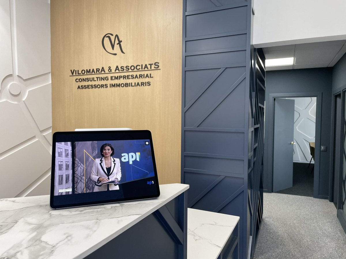 davidvilomara's tweet image. Gaudint del 9è fòrum Immoscòpia! En un format ben diferent! Enhorabona per la feina, gran col·lectiu! #api #apibcn #dontworrybeapi #immoescopia2020 gran #sergimarcos i @Silviajato