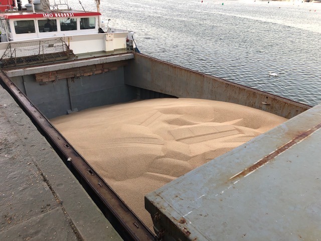 BrewerRobT's tweet photo. Malt update: the Bonita has arrived at Ipswich! https://t.co/C1ifTygelG