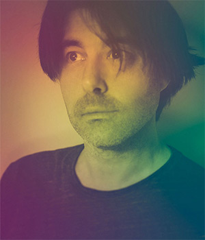 Als je dan tòch thuis zit te lockdownen achter je scherm, bekijk dan deze #AdobeMAX tutorial over Frequency Separation in Photoshop. Deel 1 is hilarisch (sfeer, spanningsopbouw) en deel 2 en 3 "veranderen voorgoed je leven" (nou ja, je retoucheer-werk...)

adobe.com/max/2020/sessi…