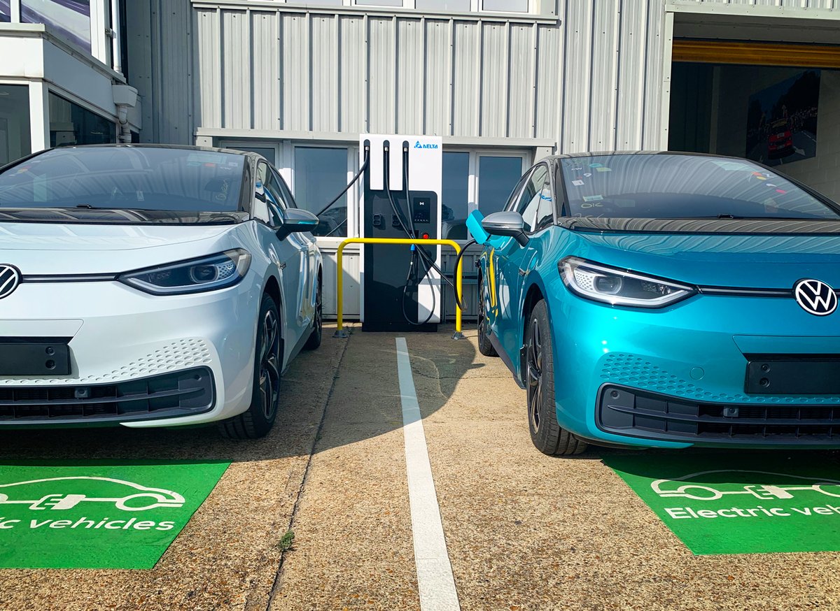 DeltaEMEA's tweet photo. Delta and @ElectrAssureLtd provide @UKVolkswagen with #UltraFast #EVCharging Solution for its PDI and Distribution Centre. The flexible solutions will enable #Volkswagenโs PDI and distribution centre to easily accommodate #futurechanges. More:
https://t.co/ZSsy4AdcQH
#evcharger https://t.co/WdQcZDVMCZ