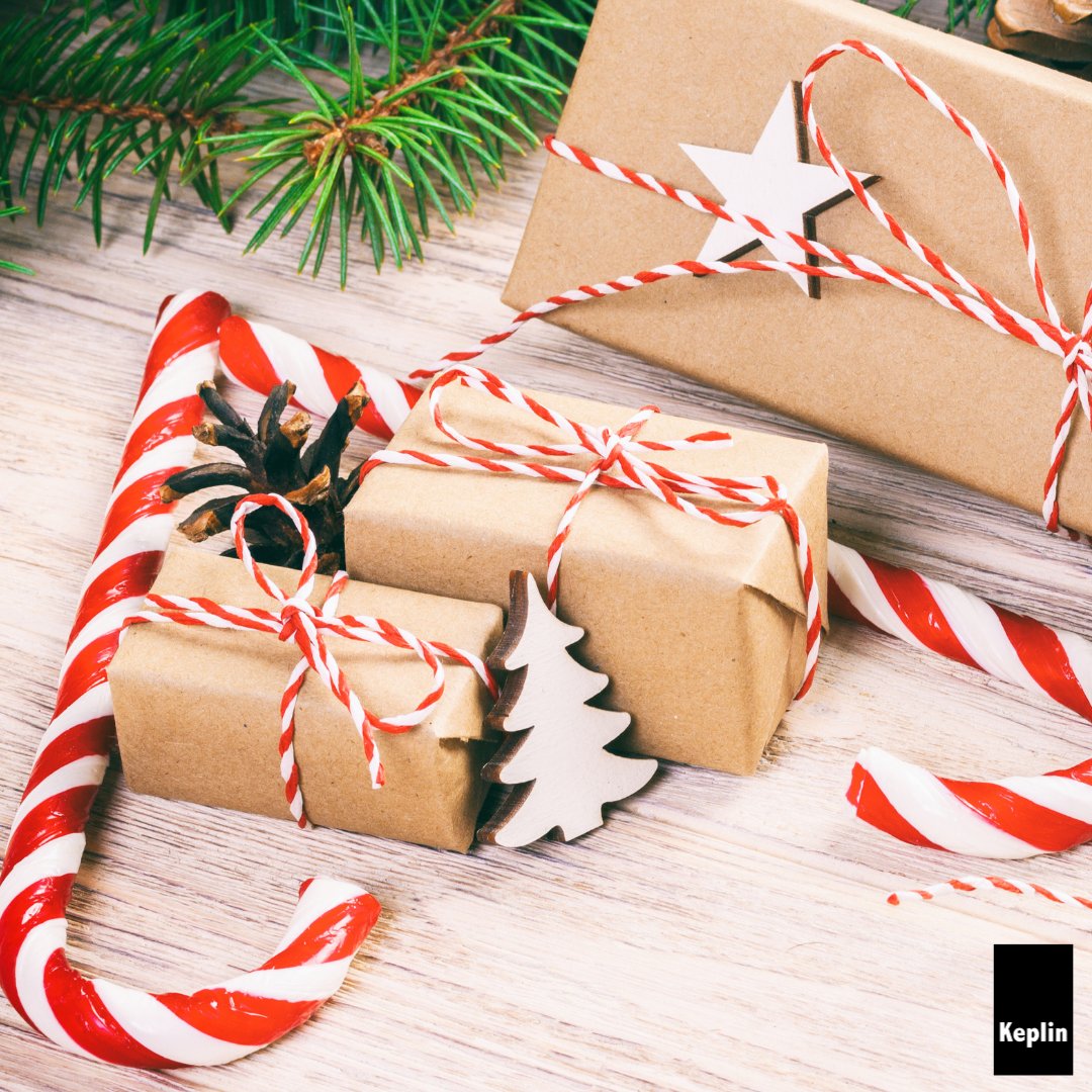 KeplinOnline's tweet photo. What does it look like under your Christmas tree? 🎄🎁

https://t.co/8NPOq0wxzl

#keplin #packaging #wrapping #wrappingpaper #kraftpaper #kraftwrappingpaper #christmastree #merrychristmas #christmasdecor #winter #christmastime  #holidays #christmasdecorations #christmasgifts https://t.co/J5Ctniaept