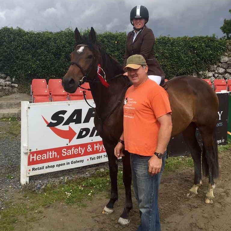 JTEquestrian's tweet photo. Getting to know you all again! #horsechathour #horsehour
#equestrianblogger #equestrianlife Is 2020 over yet?
https://t.co/mTLnEg18vj https://t.co/QLcJZ7KxJR