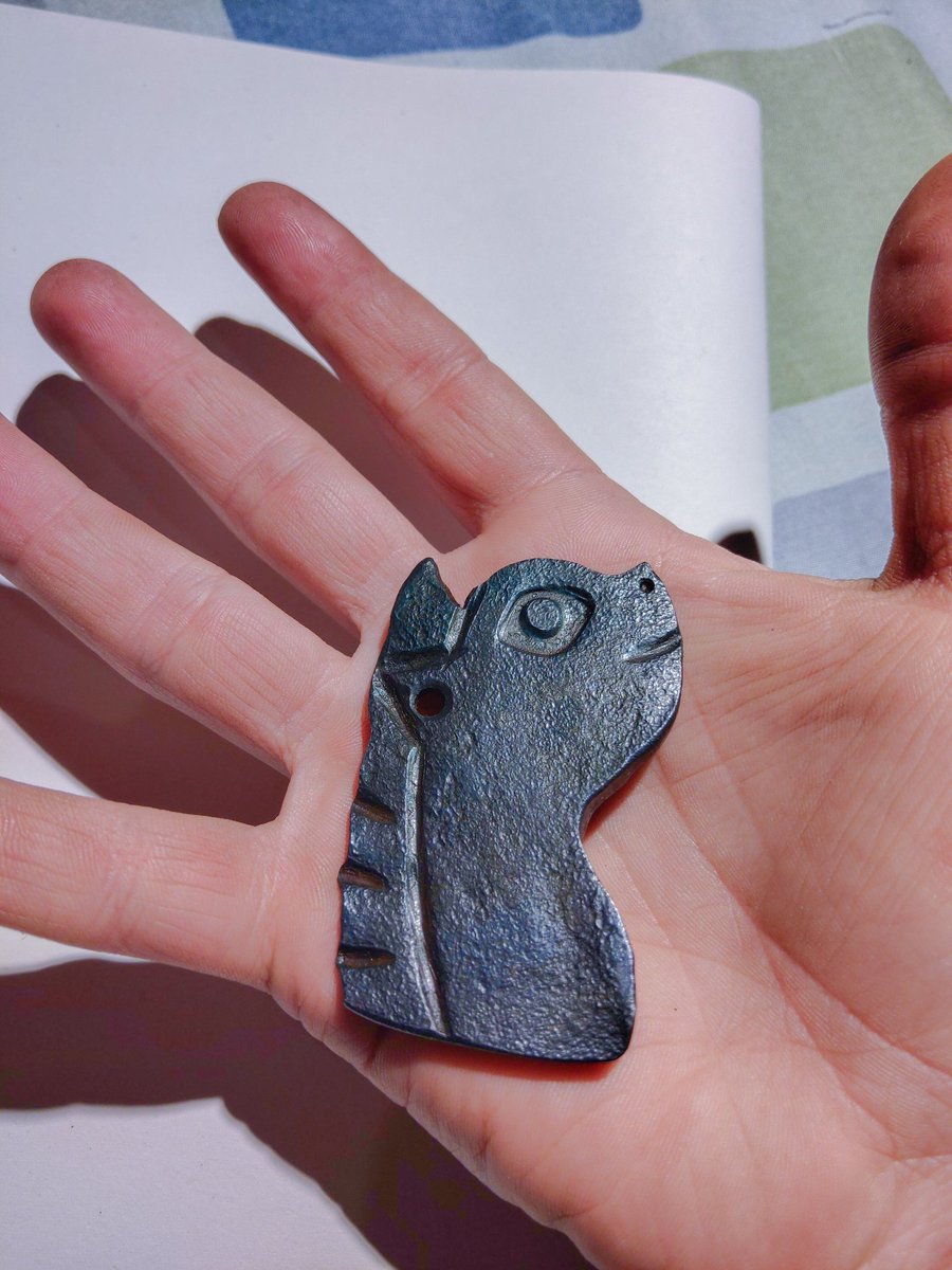 Austenite18's tweet photo. Last blacksmithing piece for a holiday gift exchange! Probably the first My Little Pony forged iron piece (although I'm not 100% sure of that!), but maybe not the last if you all are into it!
#furry #furryfandom #blacksmith #blacksmithing #medal #pendant #mylittlepony #mlp #pony https://t.co/t73ZSq8EoY