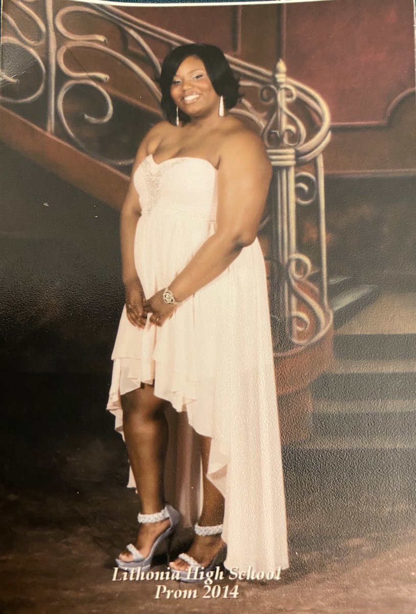 princessmystix's tweet photo. Throwback Thursday #prom2014 https://t.co/x2Sp0Fh3yz
