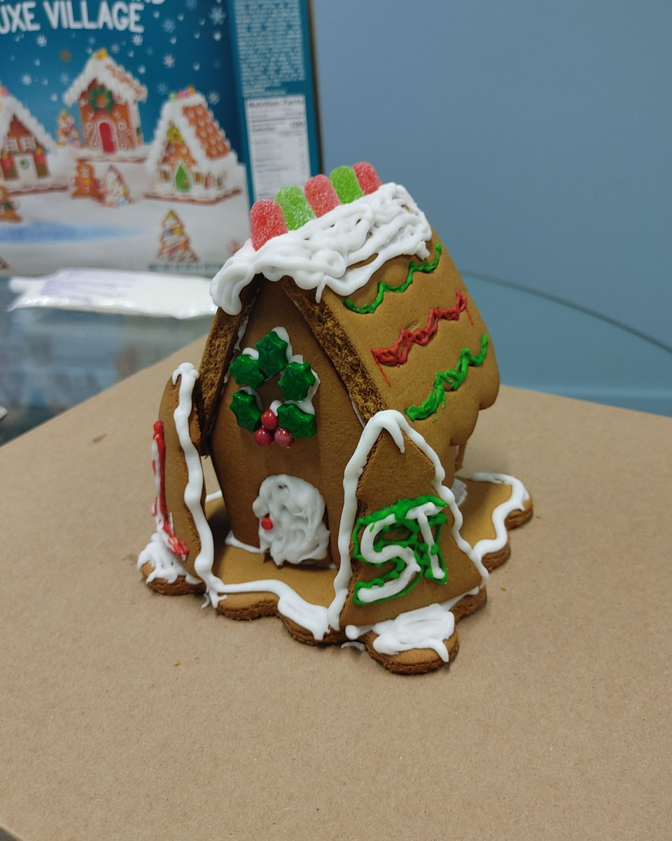 A gingerbread house by our F1RST Residences team 🍬