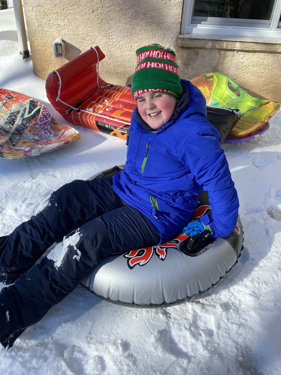 allison_orman's tweet photo. Snow day off from school @RoseTreeMedia #rtmsd https://t.co/EWWrIwWwos