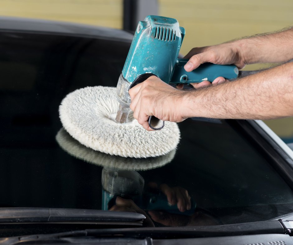 1CollisionDM's tweet photo. Auto detailing can treat your windshield’s resilience to winter, and also improve visibility. Schedule a winter auto detailing with your @1CollisionDM location: https://t.co/UntkOM6fVQ

#DSMUSA #collisionrepair #autobodyrepair #desmoines #desmoinesia https://t.co/N9FNRJQSjp