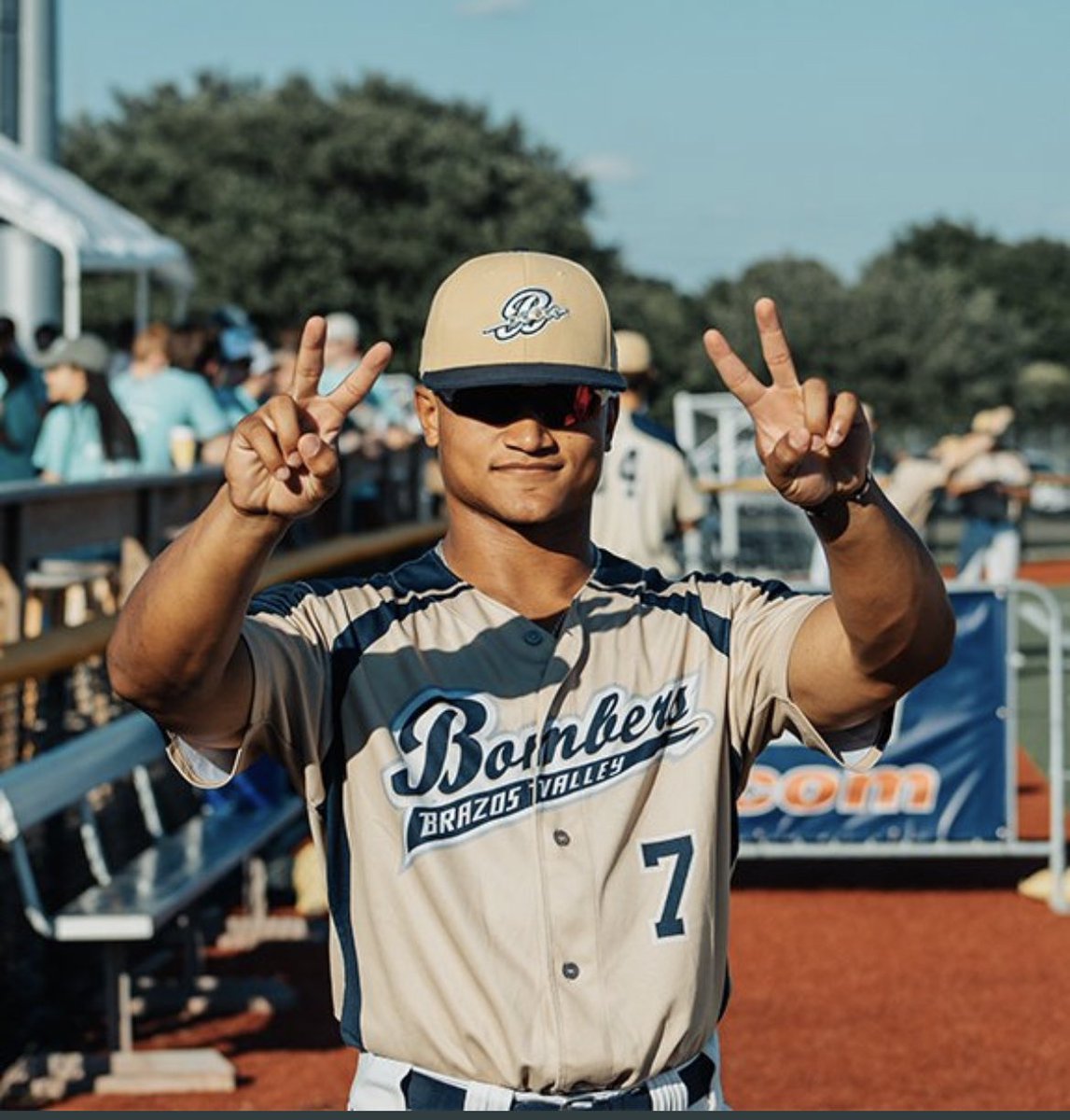 sdillard0811's tweet photo. Happy Birthday to former @bv_bombers and one of the greatest humans I know @Cam_Haller  🎉 I hope you have the absolute best day! We miss your pure heart and contagious smile. Love you big! ❤️ https://t.co/VAn3gpue0P
