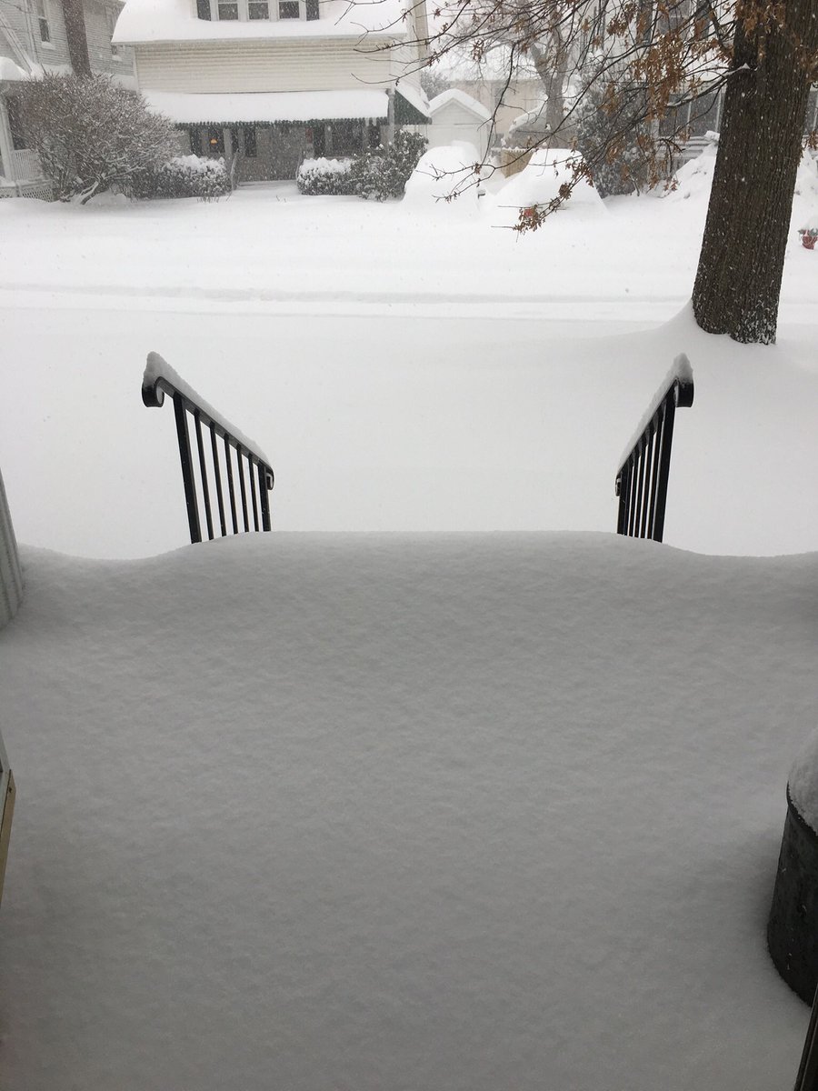 AidanFitzGolf's tweet photo. I guess I could be home in this. No golf being played here. #golf #GolfTexas https://t.co/lvAkQcHCgD