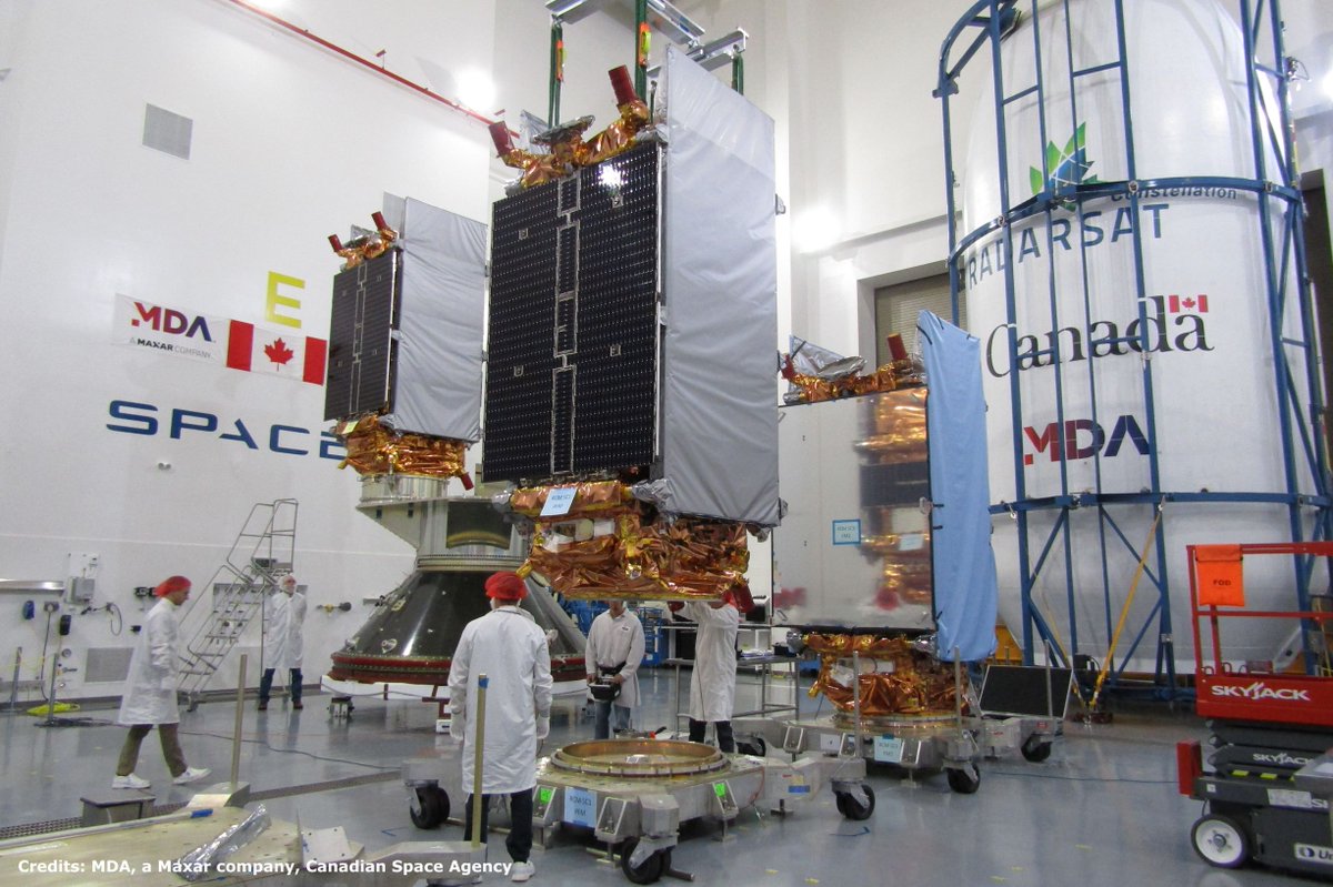 csa_asc's tweet image. For nearly 60 years now, Canada has made key contributions to space science and technology: from pioneering satellite communications technologies, to building the #Canadarm and space-based radar systems #RADARSAT. #SpaceInOurLives #CDNSpace