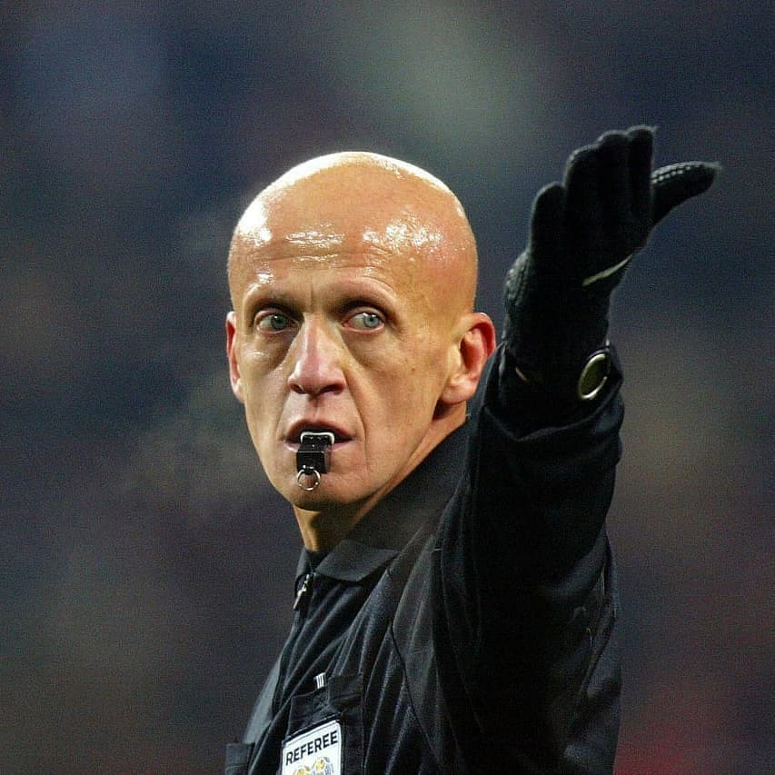 Пьерлуиджи Коллина арбитр. Pierluigi Collina судья. Луиджи Коллина судья. Рефери Коллина Пьерлуиджи. Пьер луиджи калина лучшие моменты