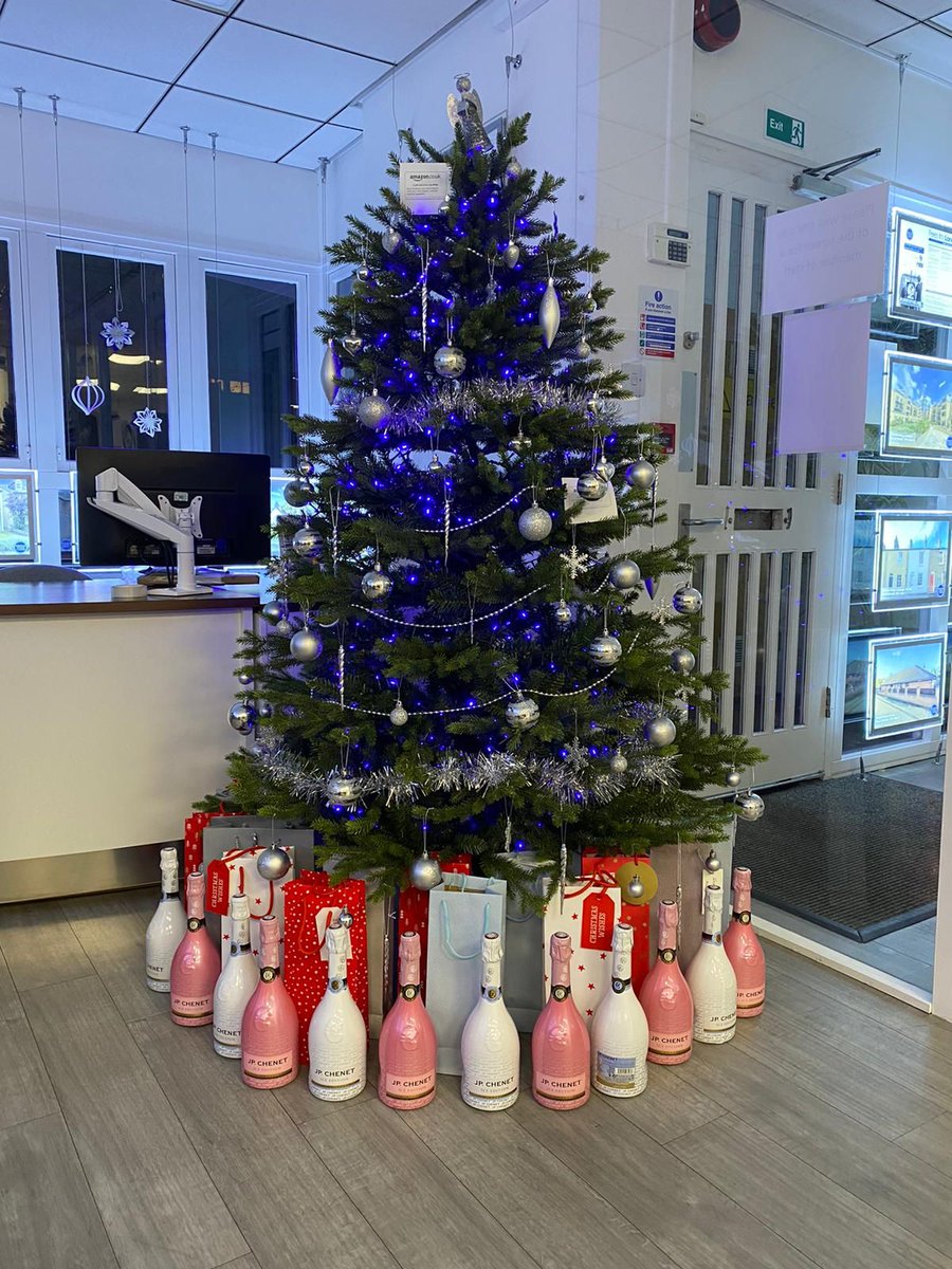 RAHEstateAgent's tweet photo. Spot the difference 😂 we've been overwhelmed with the gifts received from our clients this year. Thank you to all.

#Gifts #SpotTheDifference #ChristmasIsComing #RAH #Grateful https://t.co/t1gDO9Nyhv
