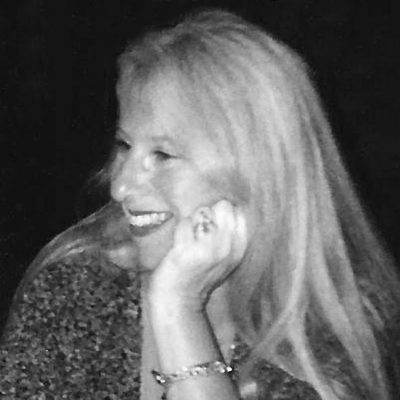 Born in the USA in 1948, Carol Carpenter is an award winning artist who has exhibited her abstract paintings in galleries and museums worldwide.