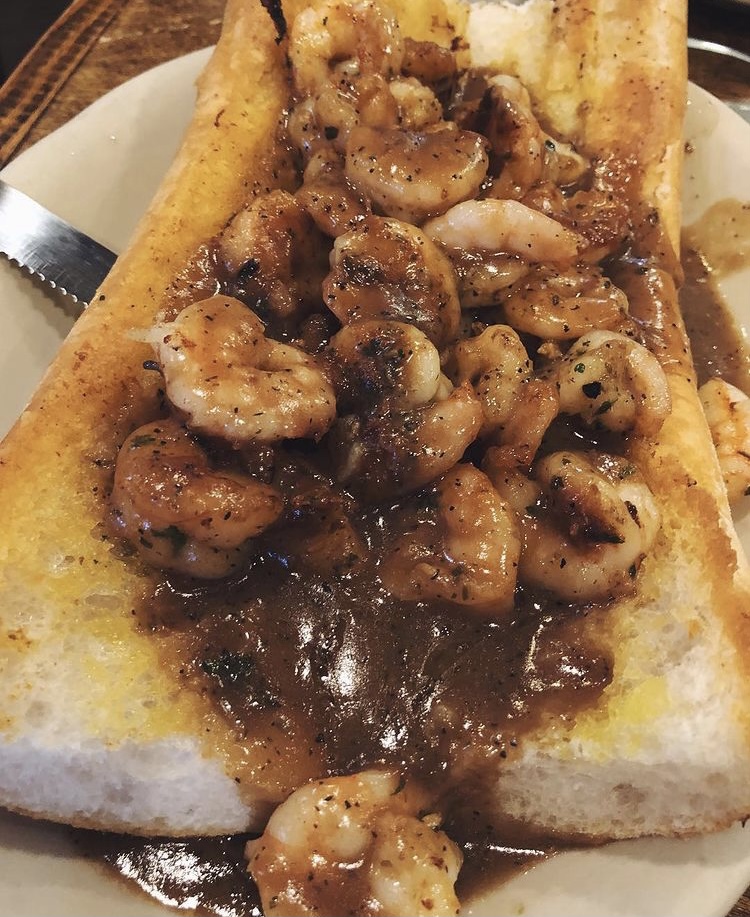 There’s no debating the stunning flavor of a BBQ Shrimp #PoBoy 🍤

#Mandinas #NOLAdining #NewOrleans