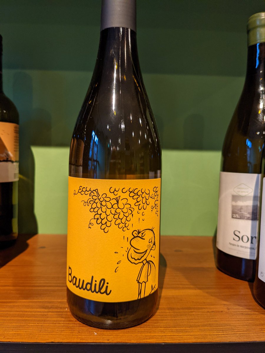 MFGrapes's tweet photo. What do you fancy tonight? Baudili is like a Cava but still. Little Bastard is a blend of 4 grapes, light skin contact with flavours of peaches and wild strawberries. Banzai is New School Bordeaux, 100% Merlot and Viña el Pago is full of cherry and vanilla from Rioja! ChinChin!🍇 https://t.co/SBN8xuMxS2