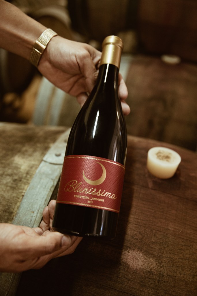 A Monte Bluna acaba de lançar as suas primeiras duas referências: o tictac (2015) e o Bluníssima (2017). 
marketingvinhos.com/2020/12/08/mon…

#vinhosdelisboa