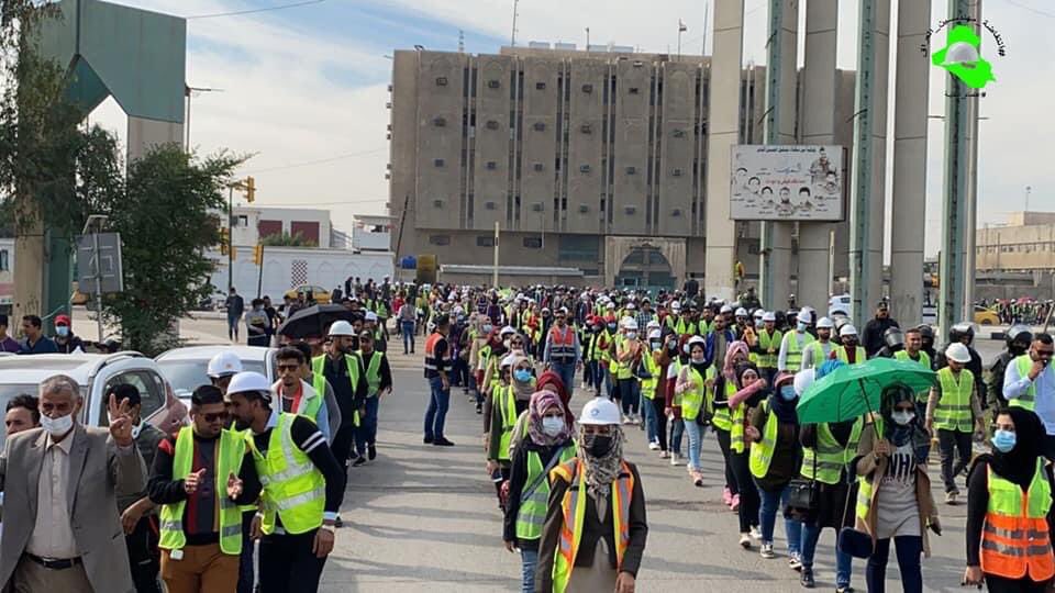 بعد سنين من التخرج يتحمل المهندس التبعات في الحكومه من المحسوبيه والمنسوبيه والعلاقات والاحزاب وحصتك وحصتي في التعيين
كافي بعد وصلت حدها ونريد حقنا 
#درجات_الحذف_للمهندسين_معتصمين