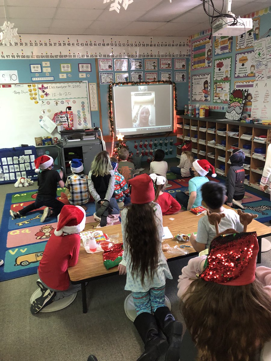 Zooming and Singing Christmas carols to our friends that had to quarantine during our Christmas party! 🎄🎄🎄 #actonhappy