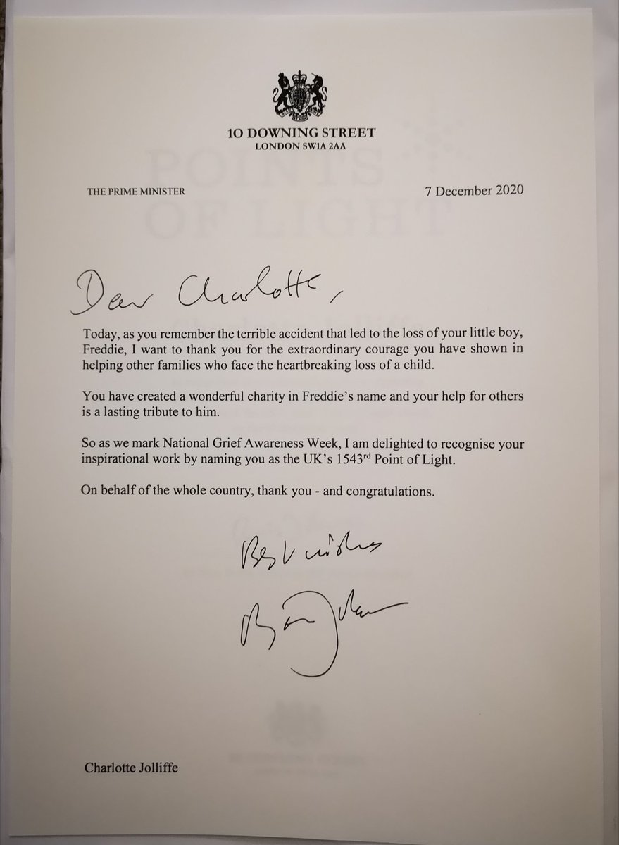 Freddies_wish's tweet photo. So thrilled to have just received my @PointsofLight certificate and letter, I feel very overwhelmed and grateful.

Freddie's Wish wouldn't be what it is without all your support, so thank you so much 💙 https://t.co/KSxvsCj51e