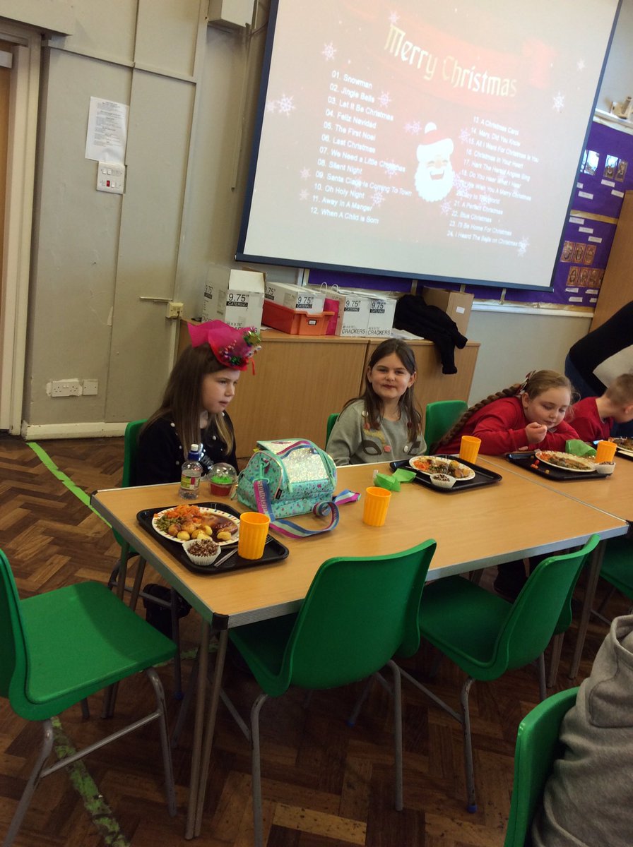 Mrs Hanson tweet media