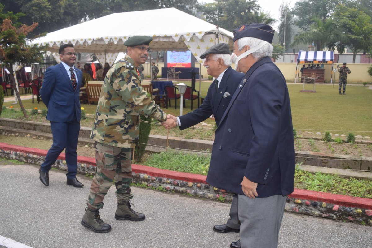 prodefencejammu's tweet photo. #ChenabBrigade of #TigerDiv celebrated 50th #VictoryDay in remembrance of resounding victory over #Pak during 1971 Indo-Pak conflict. Chenab Bde fought decisive battle with valour & captured enemy Chenab Enclave in 1971
@SpokespersonMoD @diprjk @OfficeOfLGJandK https://t.co/wU4JKhrSg2
