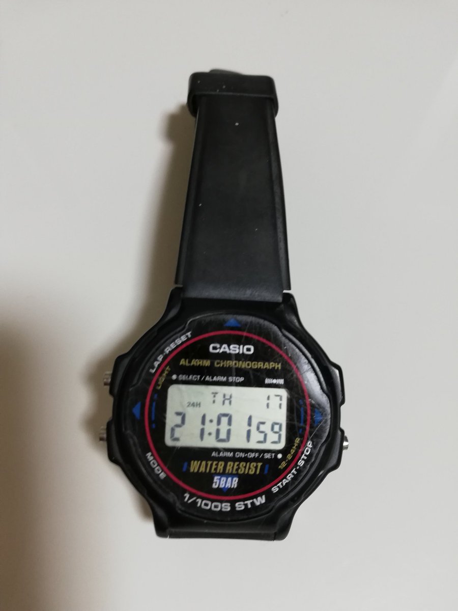 demesukiiiii's tweet photo. なんかコレ生産終了してるらしい
え？ダサい？
汚れ仕事するときはチープカシオでエエんじゃよ
まだ余裕で動いてるし

購入2012/8

#w78 https://t.co/Ix2N01XX0J