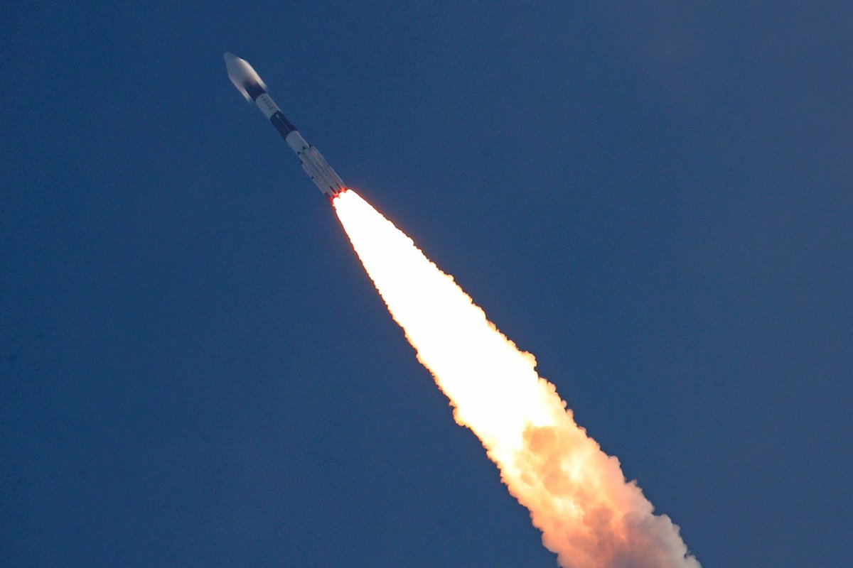 OmAviate's tweet photo. Stunning glimpses of today's lift-off

#PSLVC50 #CMS01 #ISRO #ISROIndia https://t.co/Np2aF9K2nz