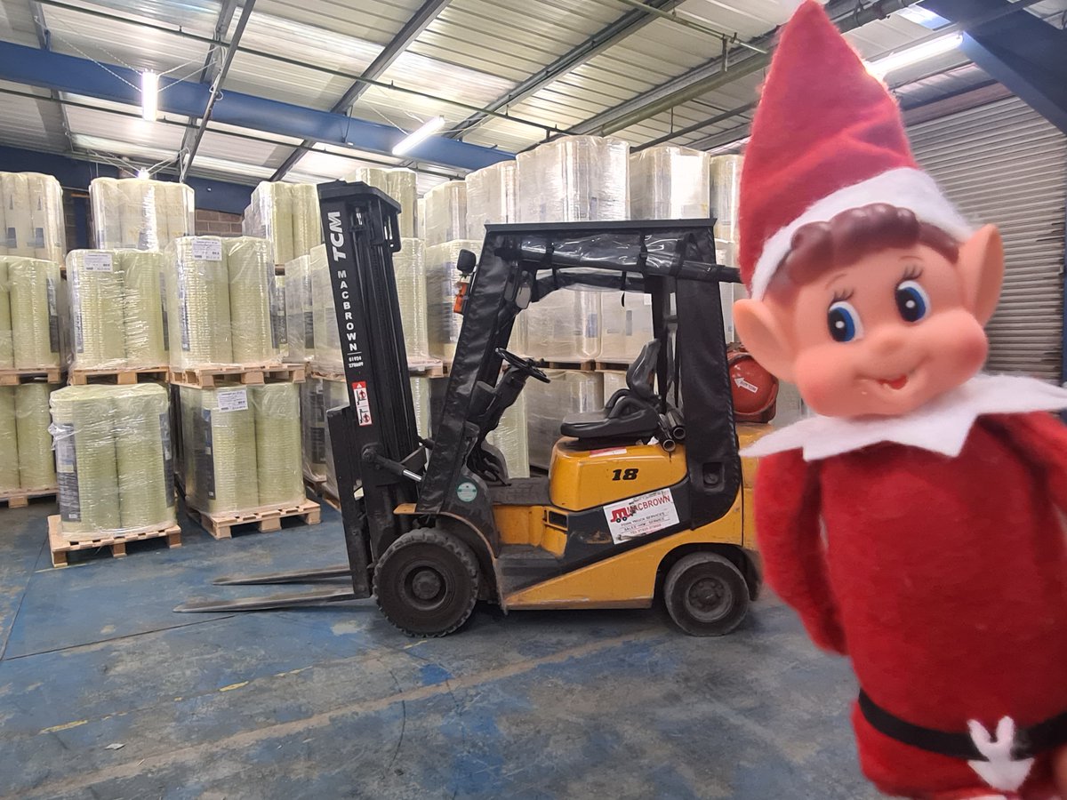 Dural_UK's tweet photo. He's been a busy elf this week putting all of the matting away, he's definitely ready for a break! 
#ElfOnTheShelf #ElfOnTheForklift #ThursdayMotivation #Durabase #Tiling #CIMatting https://t.co/J908GyPfU3
