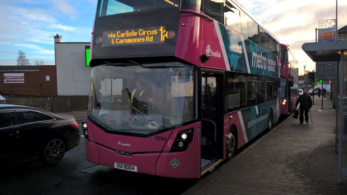 Translink_NI's tweet photo. We have had our first passenger on 5004, our zero emissions Hydrogen Fuel Cell Bus 🙌 🎉 #TogetherForOurPlanet  @deptinfra @EnergiaEnergy @transportgovuk @PowerNI https://t.co/En2abt7PqC