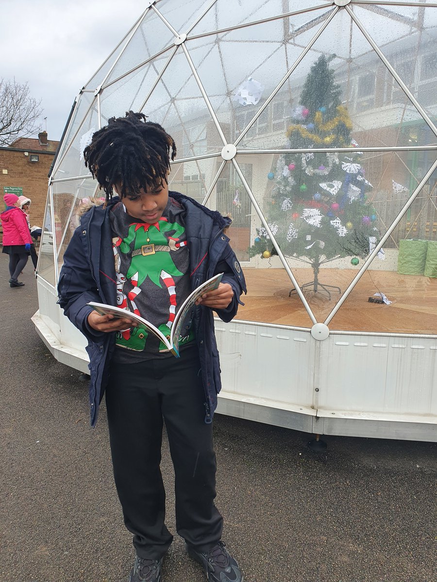 Miss_E_Styles's tweet photo. @BeechviewHWyc @Booktrust @cbbc 
We've been caught reading our Blue Peter Book Award books in the playground! Our pupil judges have loved sharing them with their friends too! https://t.co/mvuHsotfEF
