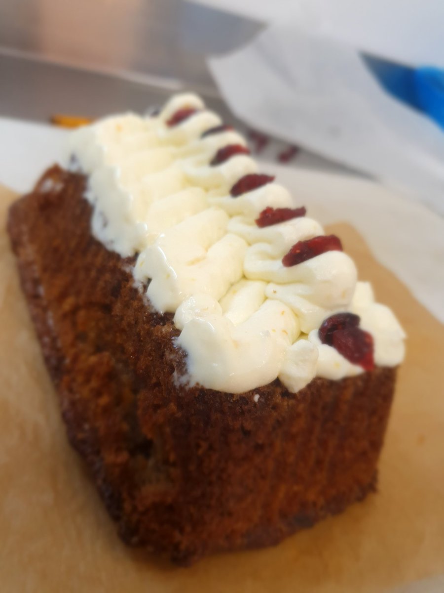 Hey <a href="/ProudlyNorfolk/">Proudly Norfolk</a> is it worth bringing this carrot and cranberry cake with me today <a href="/SimonHunterMar1/">Simon Hunter Marsh</a> <a href="/wildcraftbrews/">Wildcraft Mike</a> <a href="/jonfellchef/">Jon Fell</a> <a href="/kethorne1/">Kirsteen Thorne</a> @FeastNorfolk put kettle on for 2,30