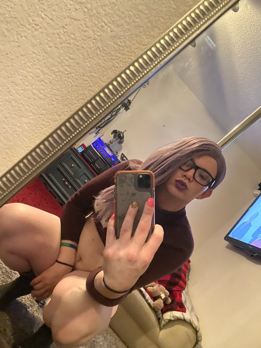 I got more of me on the pole with some video and  content from this past weekend with @TSRobbiRacks @SissyCDheather<a href="/tag/ass"class="tags"><span>#ass</span></a>