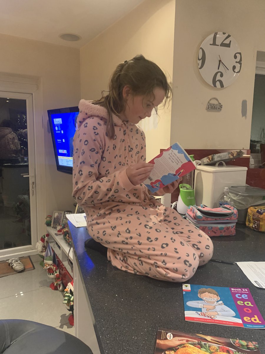 Miss_E_Styles's tweet photo. @BeechviewHWyc @Booktrust @cbbc We've been desperate to work our way through all 6 of the Blue Peter Book Awards shortlist at home in our spare time! https://t.co/YyvP0fuxLI