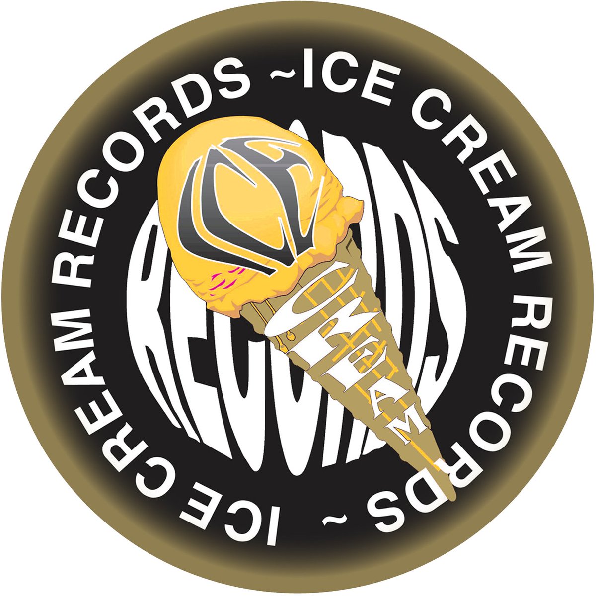 beat1uk's tweet photo. DJ's please check your emails we have sent you a link to sign up to the new beat1 platform. 
Once logged in you will see the newest promos first.

World exclusive mail out! 
The legendary @icecreamrecords  drops 3 classics.
Available now to listen and download on the platform. https://t.co/5y6GfQiCtX