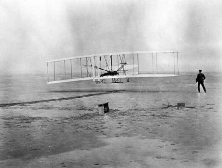 NC_Markers's tweet photo. #OnThisDay in 1903, Orville and Wilbur Wright made their first successful powered flight in a heavier-than-air craft at Kill Devil Hills.  https://t.co/uTWjBdy4VG https://t.co/5Tl7ioRuzI