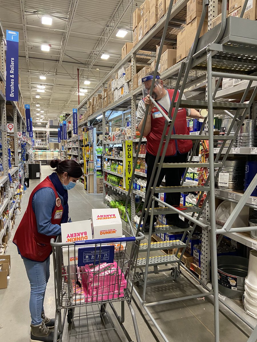 Carwin_Lowes's tweet photo. Here comes the coffee and donut cart for some of the greatest associates!! No matter the circumstances, their commitment and willingness to serve our community does not goes unrecognized. @toddwingard1373 @Rick623lowes @timdaleynymetro https://t.co/FAA5SeqmJJ