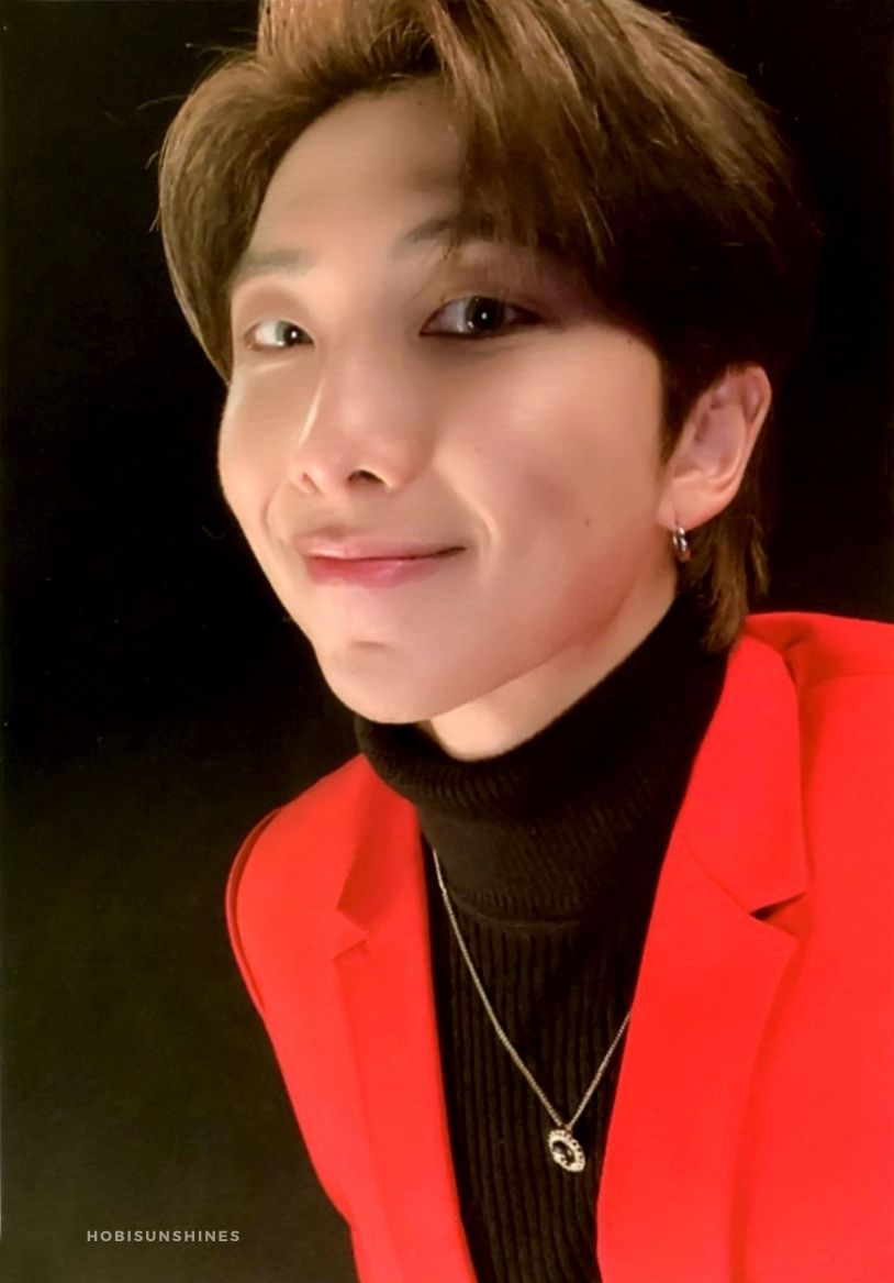 hobi_sunshine13's tweet photo. [scan] MOTS ONE Backpack photo card

#btslifegoeson #btsdynamite #btsmagazine  #BTS #BTSARMY #RM #NUMJOON #JIN #SUGA #JHOPE #HOBI #HOSOEK #JIMIN #V #TAEHYOUNG #JUNGKOK #JK #RUNBTS #BTSMOVIE #runbtsbehindcut #runbtsbehindcutep120 #BTSPICTURE #mapofthesoulone #MOTS #MOTSONE https://t.co/ddup0HLSn1
